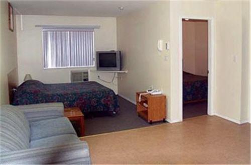 Fraser Bridge Inn And Rv Park Quesnel Rom bilde