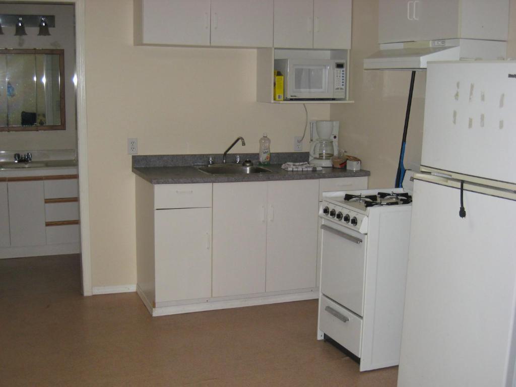 Fraser Bridge Inn And Rv Park Quesnel Rom bilde